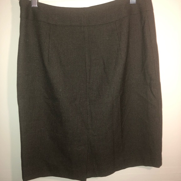 Halogen Shift Skirt - Picture 2 of 4